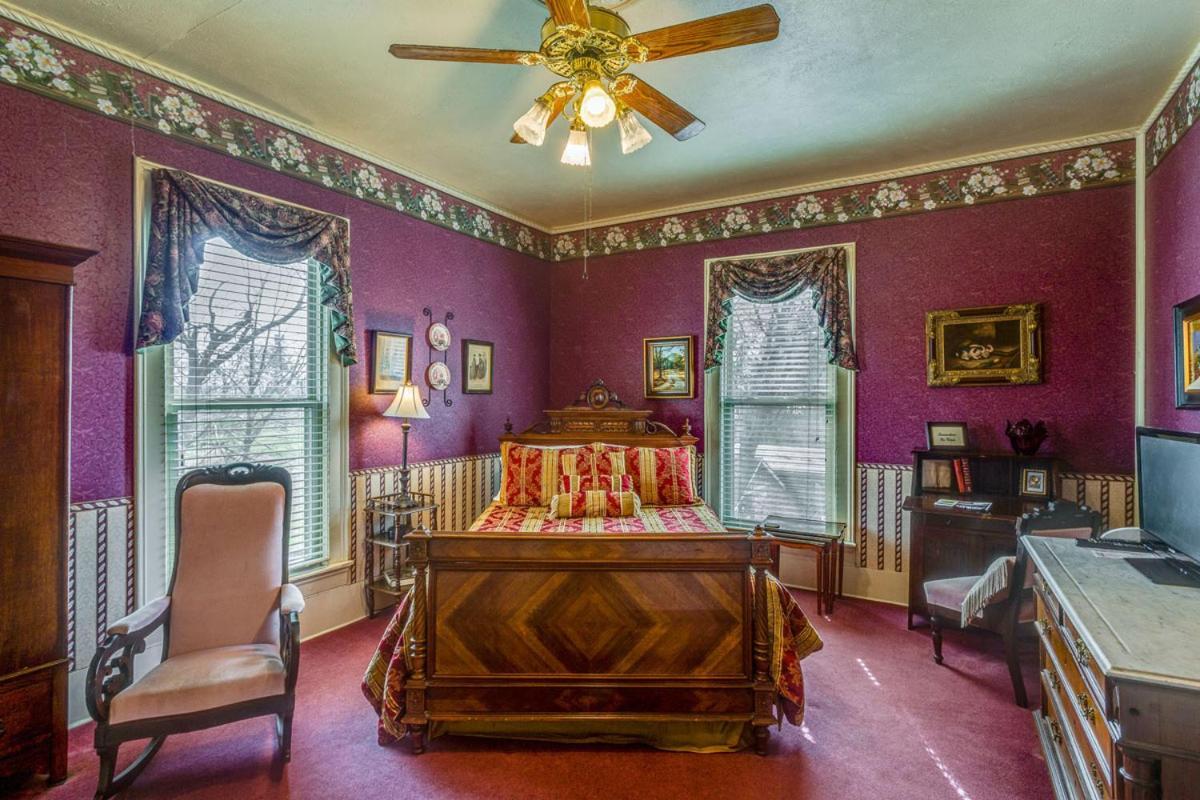 Four Winds Victorian Venue & Suites Bonham Room photo